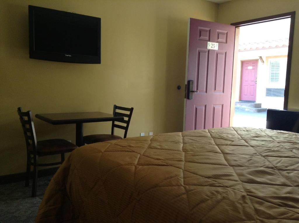 Hotel Palms