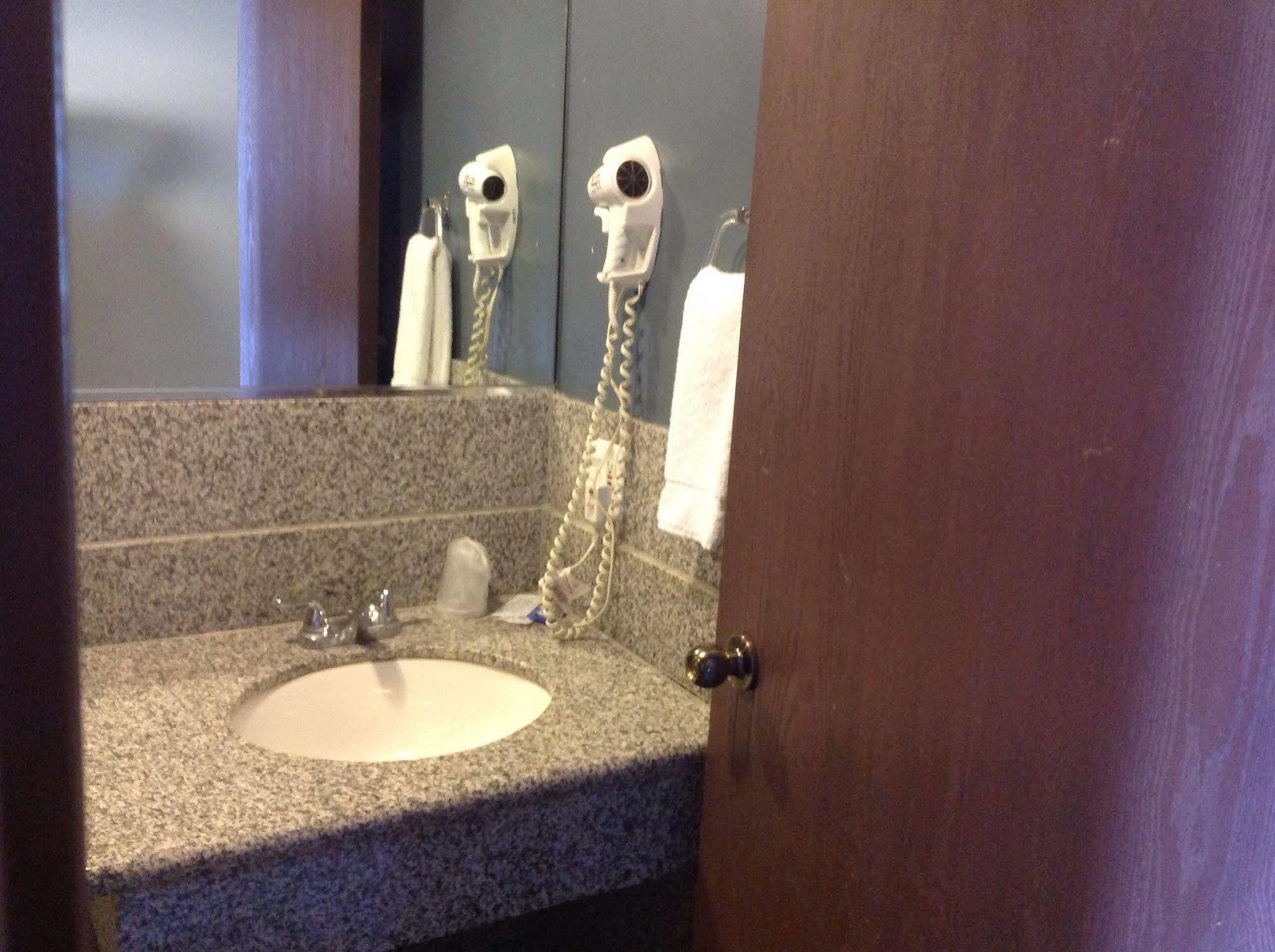 Hotel Palms Pico Rivera