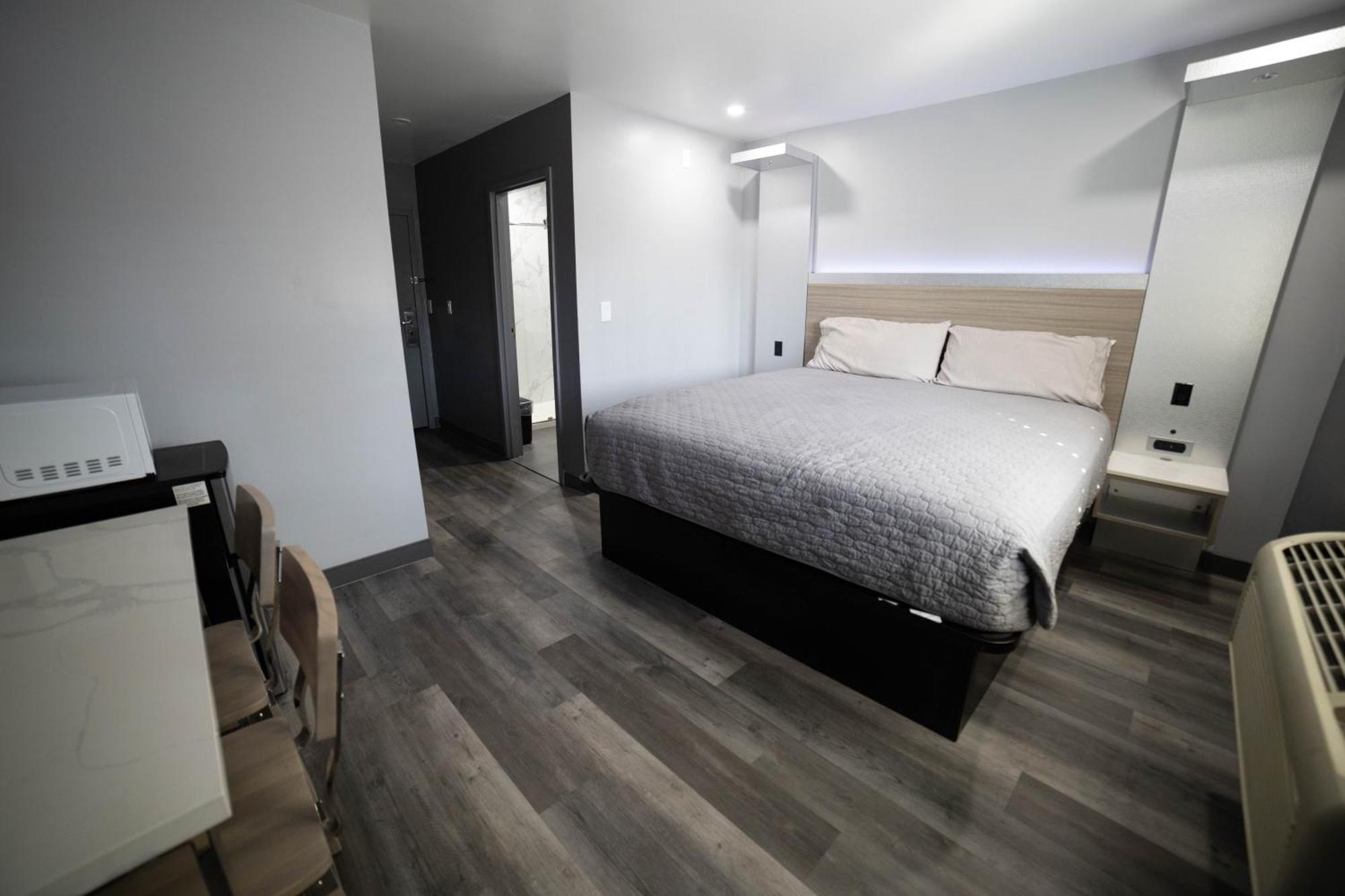 Hotel Palms Pico Rivera